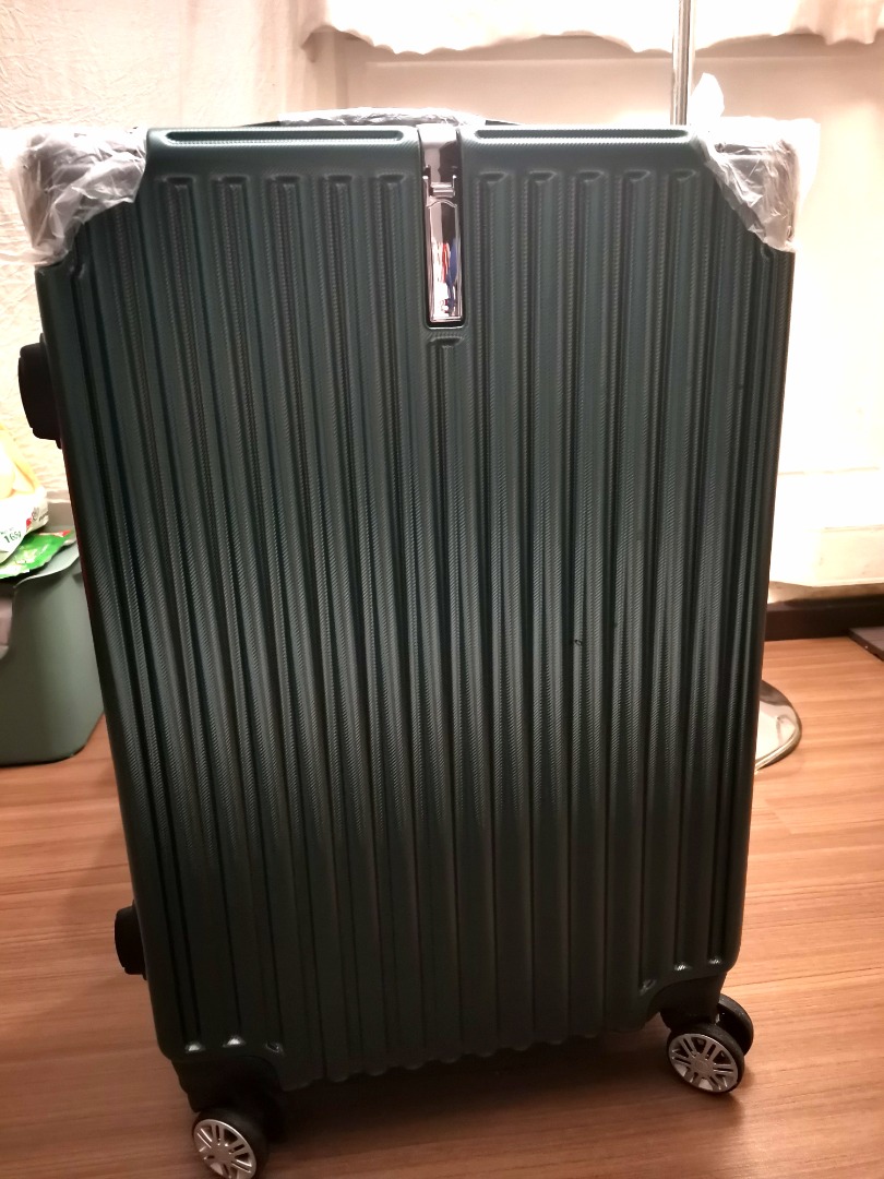 Hard Case 24inch Travel Luggage, Hobbies & Toys, Travel, Luggage on ...
