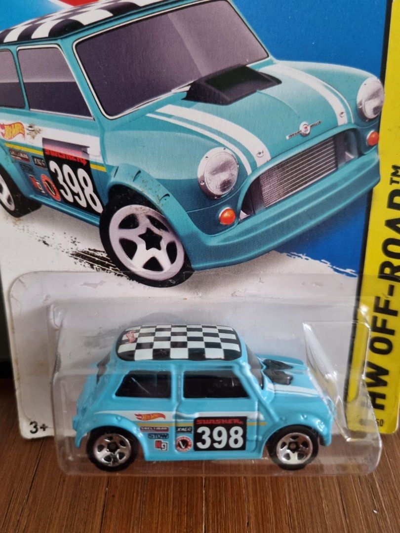 Hot Wheels 2015 – Morris Mini Van Blu, Serie Base #80/250, Scala 1:64, Edizione Limitata