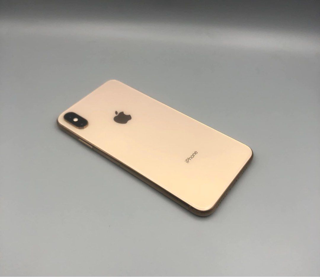 iPhone XS 512gb (Category: iPhone X Series) located in Manila. Submitted by TekiCashGadgetsph (Listing ID 1228064312, Image 3). Description: (FU) Openline any sim work Complete accessories - Orig IPhone not fake 2ndhand (slightly used) Good as new not abused! Presentable • no issue hidden issues • no apple id / iCloud id • Good batthealth • Good cam front/back • Good Performance • Good face id • Good use / plug & play ! • No lags ready to use Loo