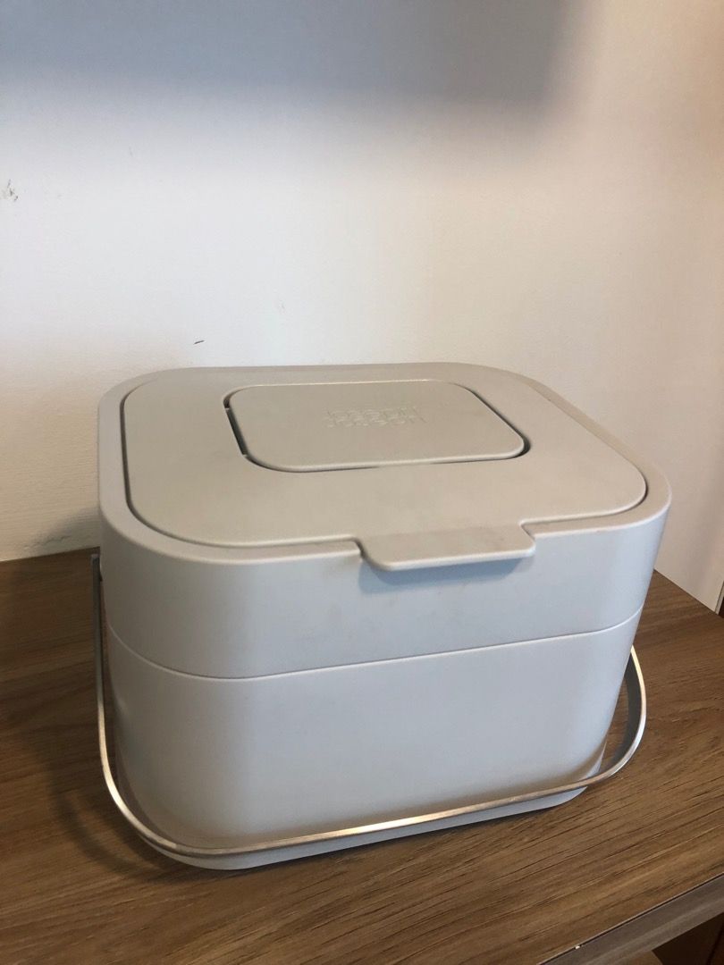 Joseph Joseph 4L Food Waste Caddy Bin, Furniture & Home Living, Cleaning & Homecare Supplies