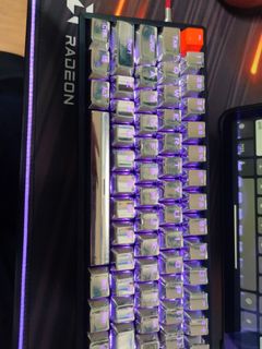 （分類：）位於 。 由 pineapple.exe 提交（商品編號 1228077930，圖片 1）。簡介： 。