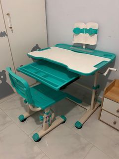 Kids Study Table/desk and chair