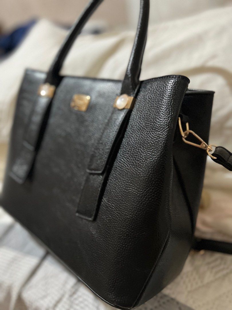 Kimbel carry all bag black Women s Fashion Bags Wallets Shoulder Bags on Carousell