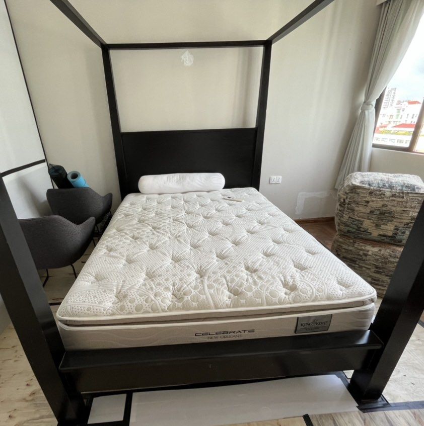 King Koil Queen Size Mattress, Furniture & Home Living, Furniture, Bed