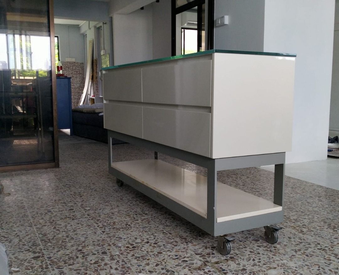 Kitchen Island with castor wheels and tempered glass top, Everything