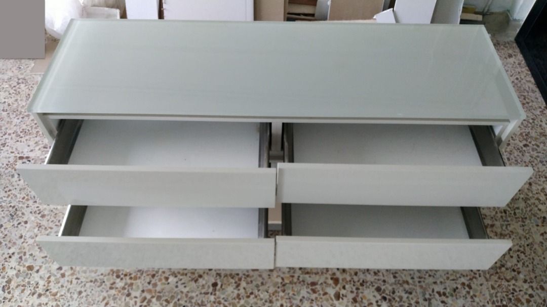 Kitchen Island with castor wheels and tempered glass top, Everything