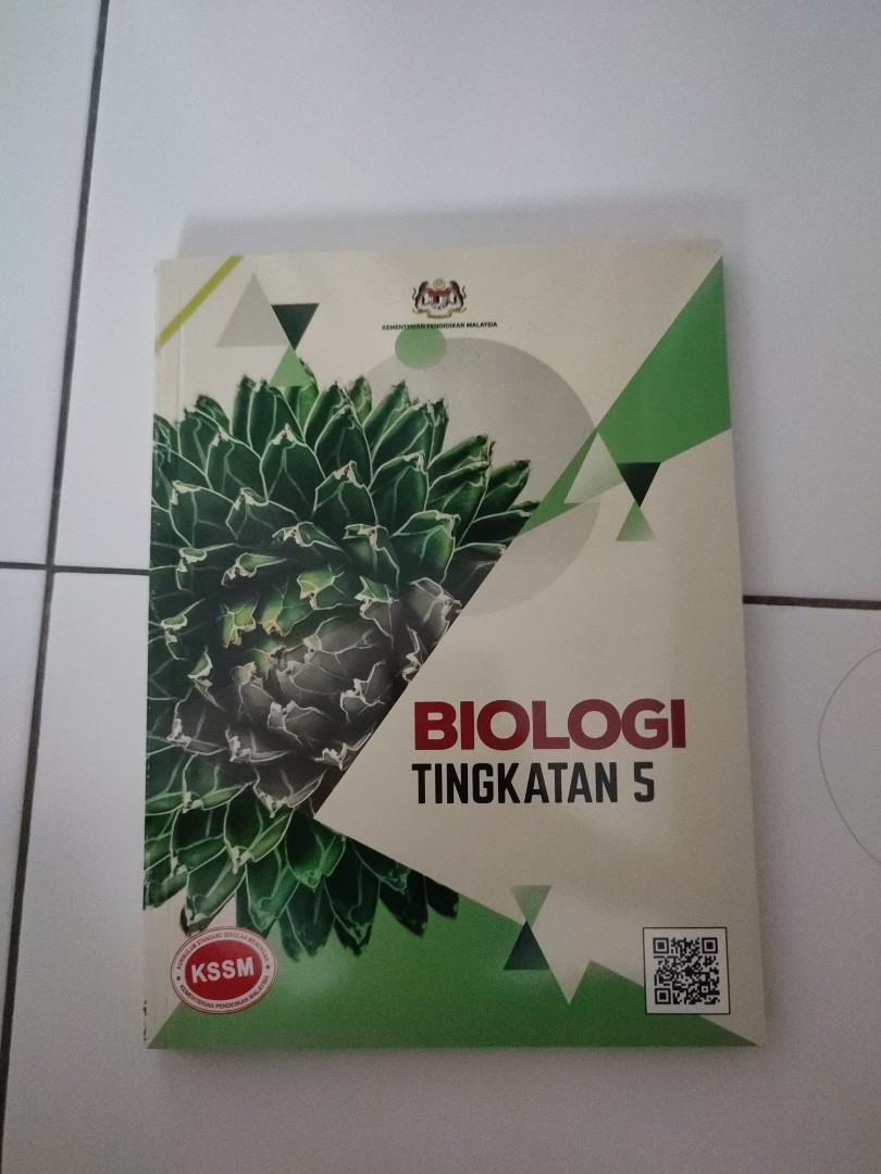 KSSM Biologi textbook, Hobbies & Toys, Books & Magazines, Textbooks on ...