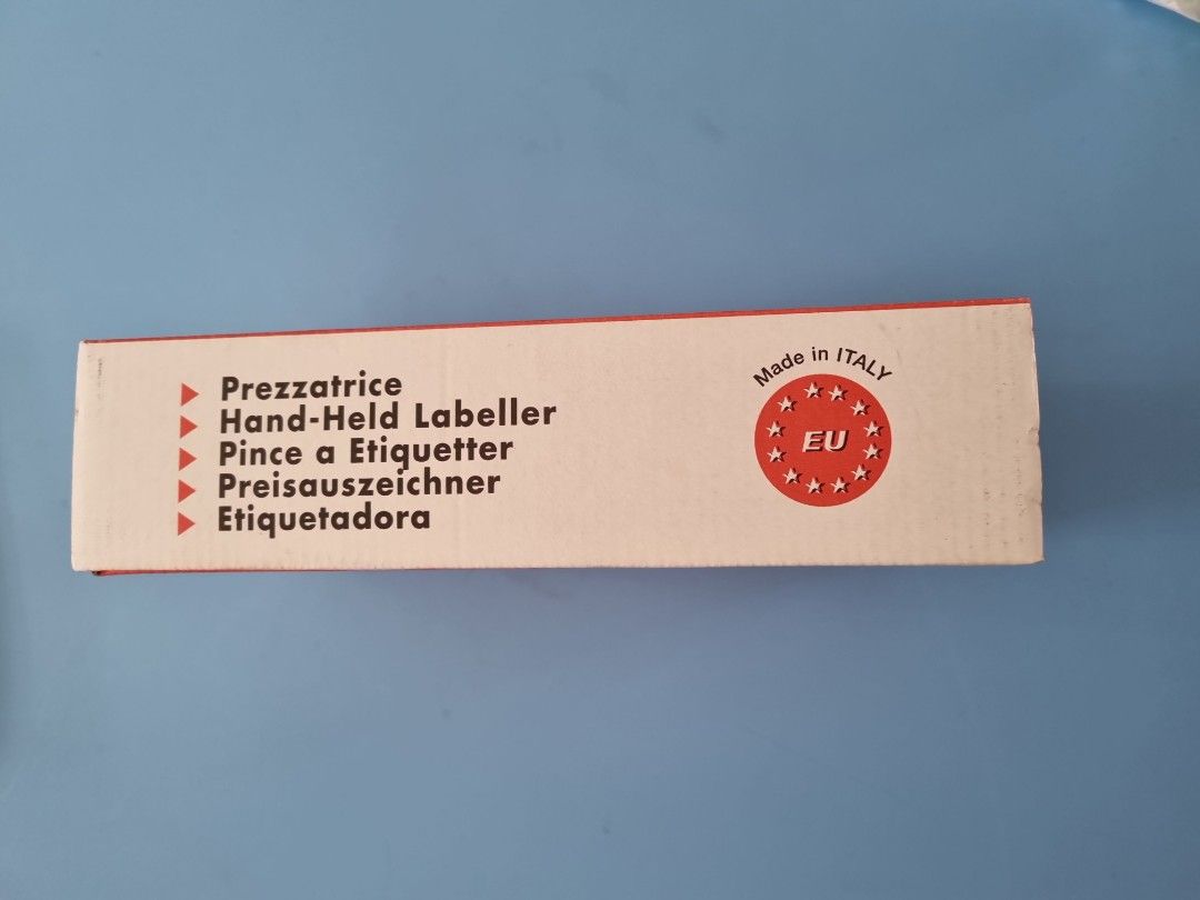 Label Machine (Category: Craft Supplies & Tools) located in Singapore. Submitted by anton1402 (Listing ID 1228126361, Image 3). Description: hand held labeller for price tag..