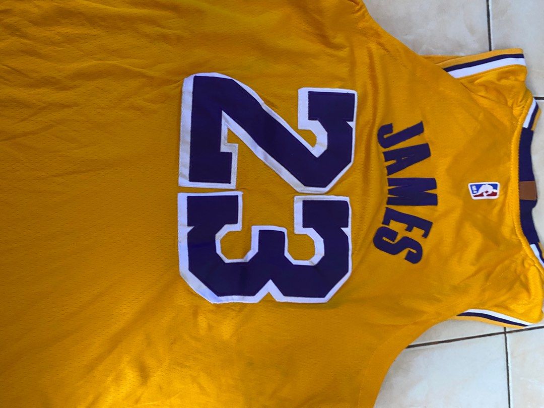 Phyle LeBron James #23 King Of Los Angeles LA Lakers Button Up Jersey -  Large