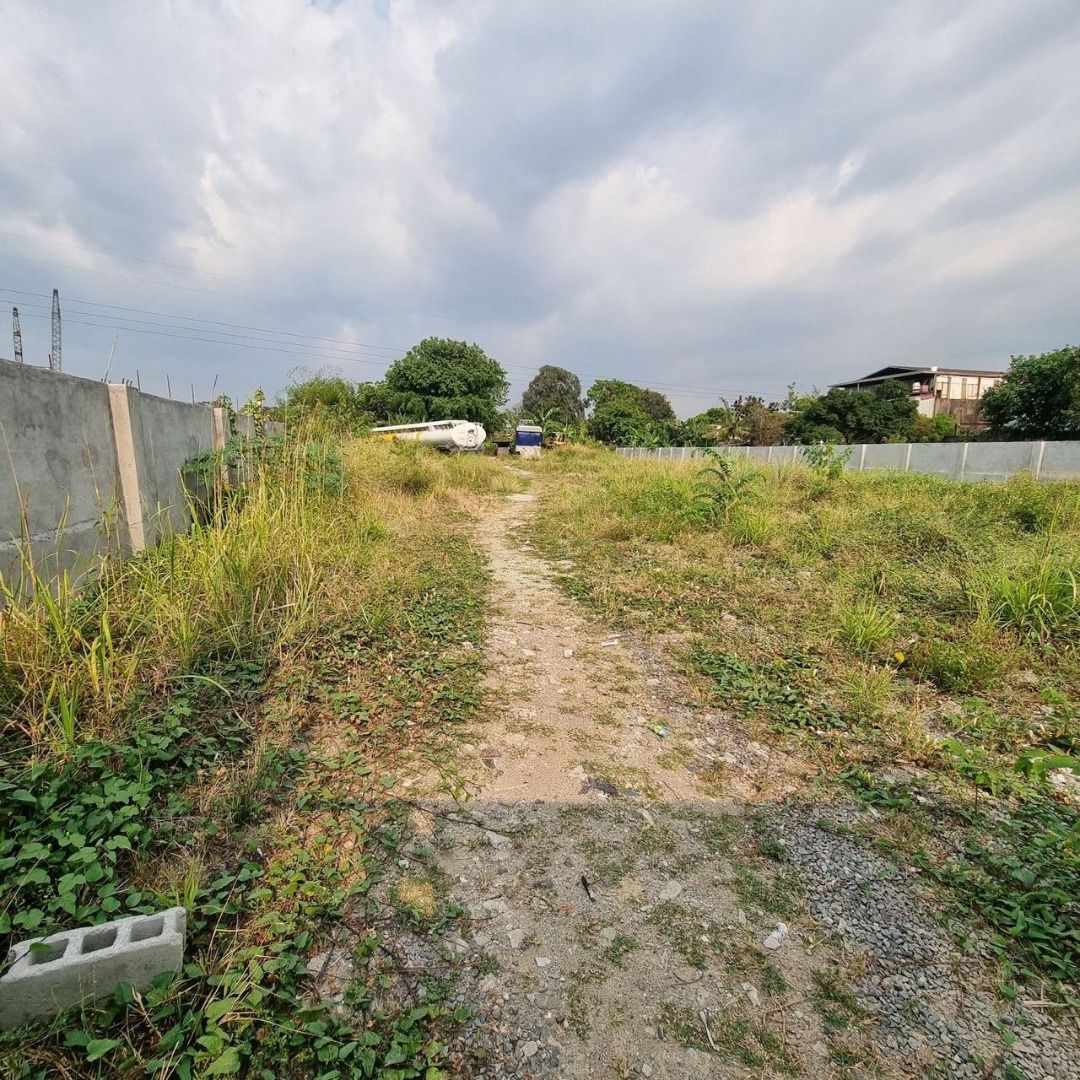 Large Vacant Industrial Lot FOR LEASE at NLEX Valenzuela Paso De Blas