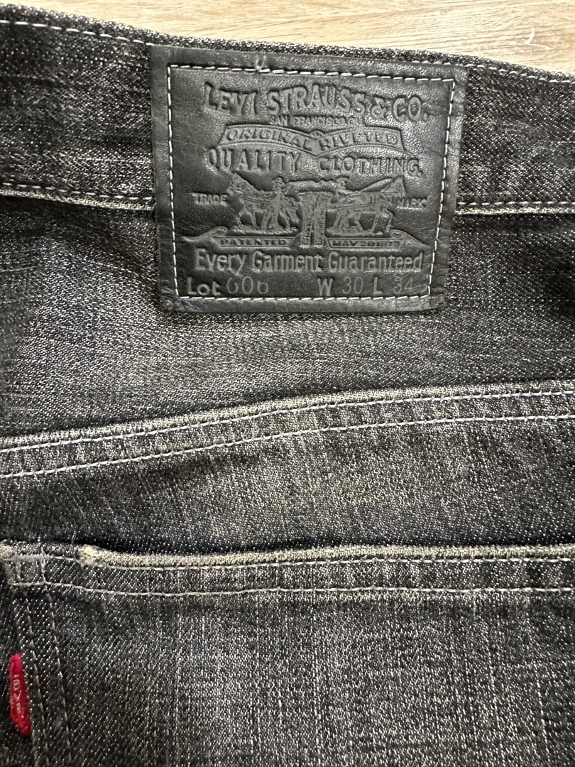 Levis 606 2025