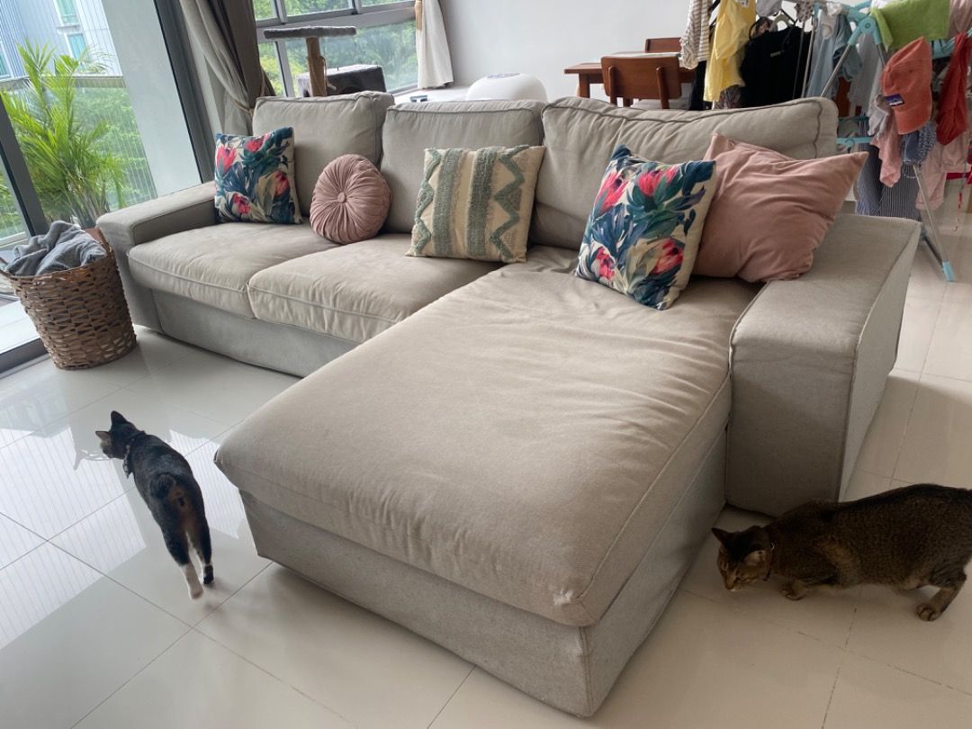 Kivik light grey shop sofa