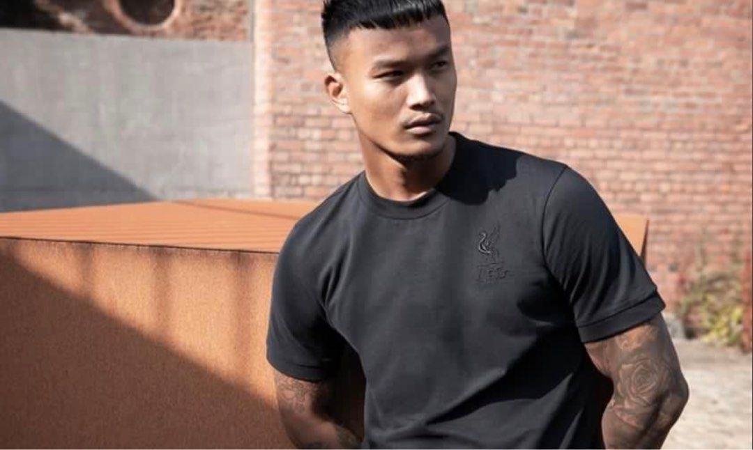 Liverpool blackout retro 73 tee Size S Men s Fashion Tops