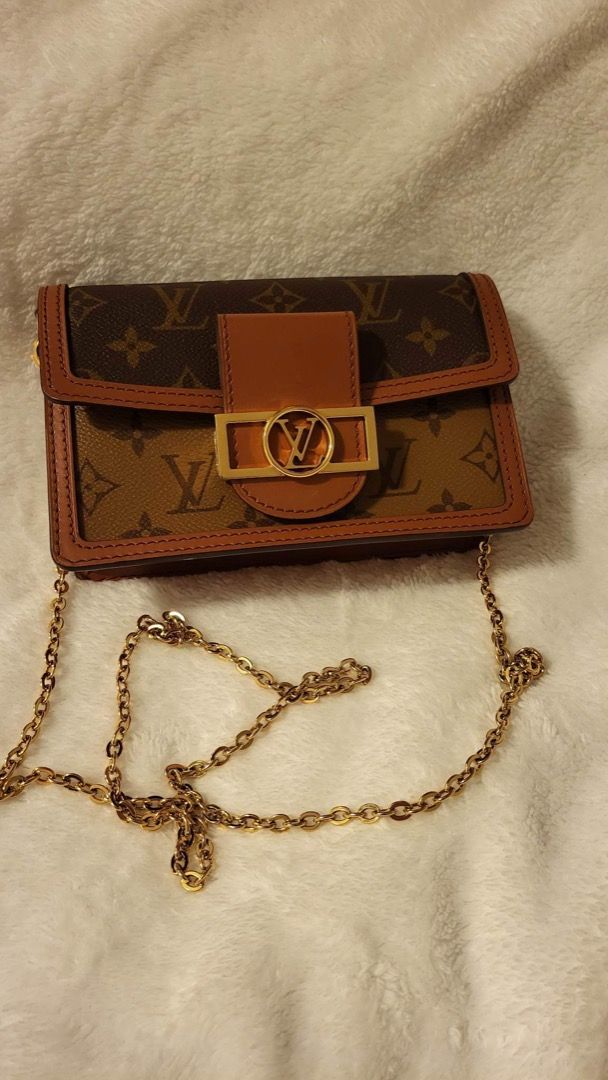 LOUIS VUITTON (Category: Luxury Bags & Wallets) located in Caloocan City. Submitted by rdifuntoru54214 (Listing ID 1228103740, Image 2). Description: Louis Vuitton MONOGRAM Dauphine chain wallet Interested? please call/text: 0917-899-5177.