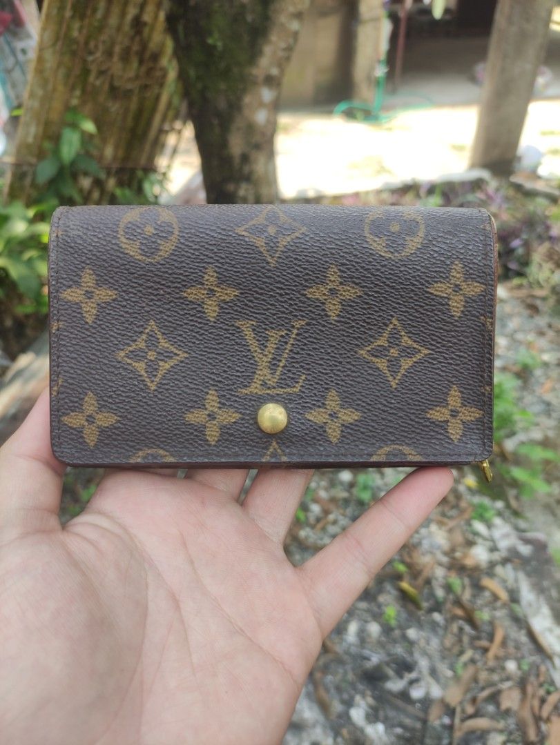 Louis Vuitton Bi-Fold Small Compact Wallet