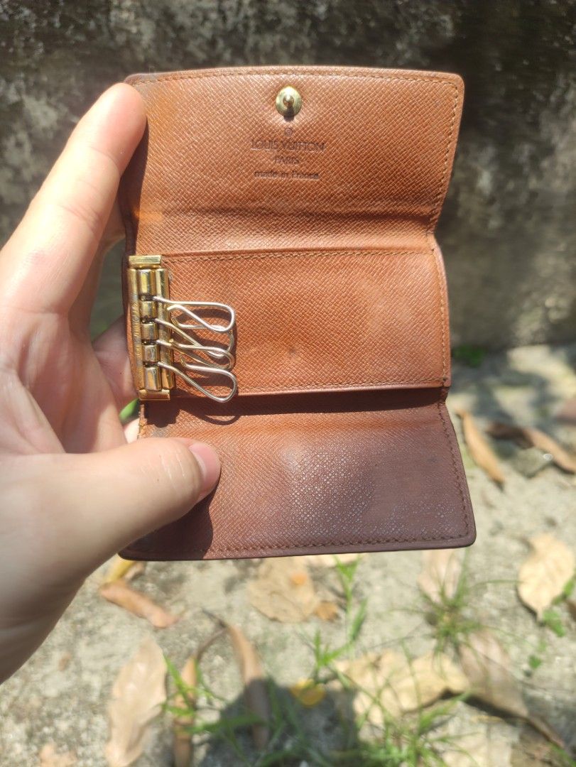 Louis Vuitton key holder, Luxury, Bags & Wallets on Carousell