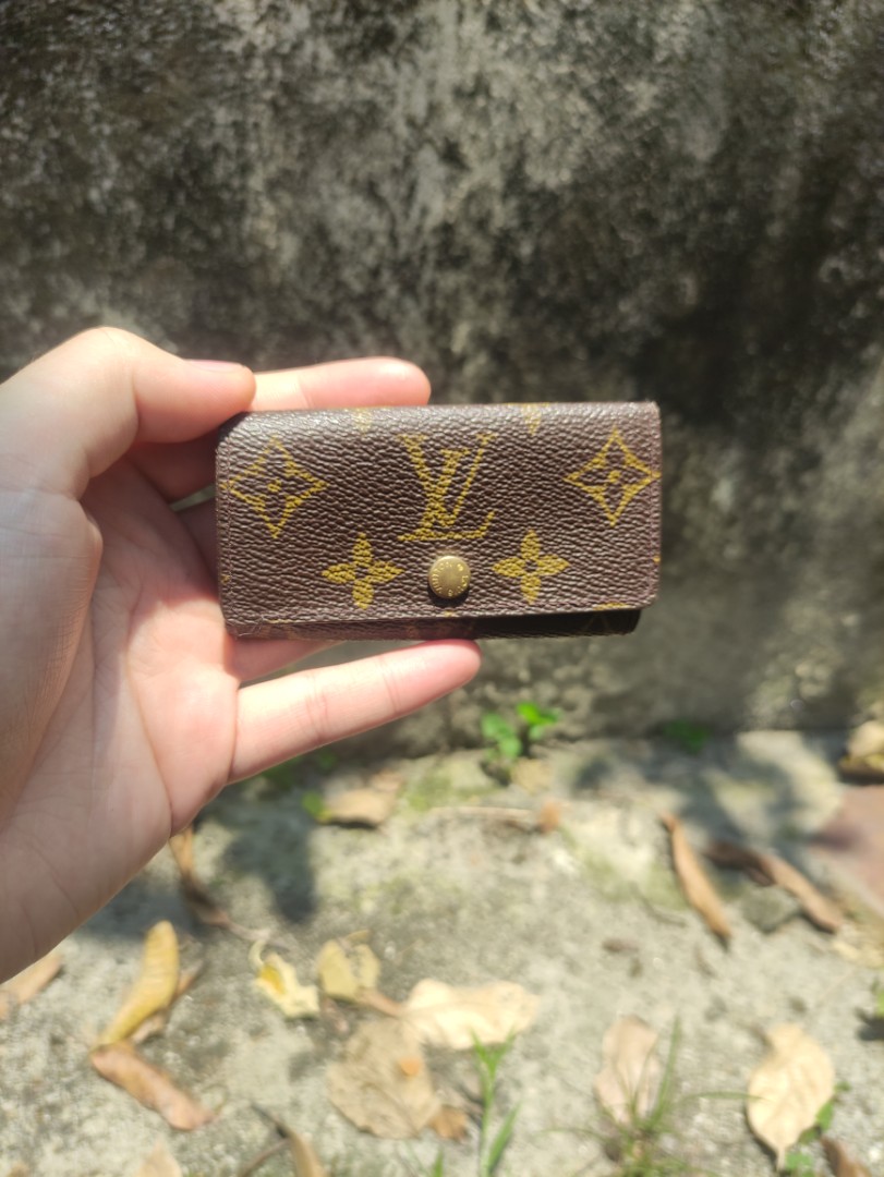 Louis Vuitton key holder, Luxury, Bags & Wallets on Carousell
