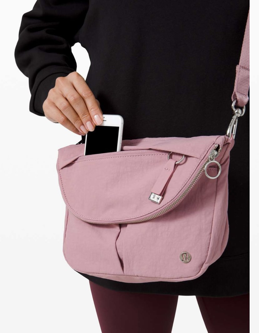 Lululemon All Night Festival Bag 5L in Pink Taupe Women s
