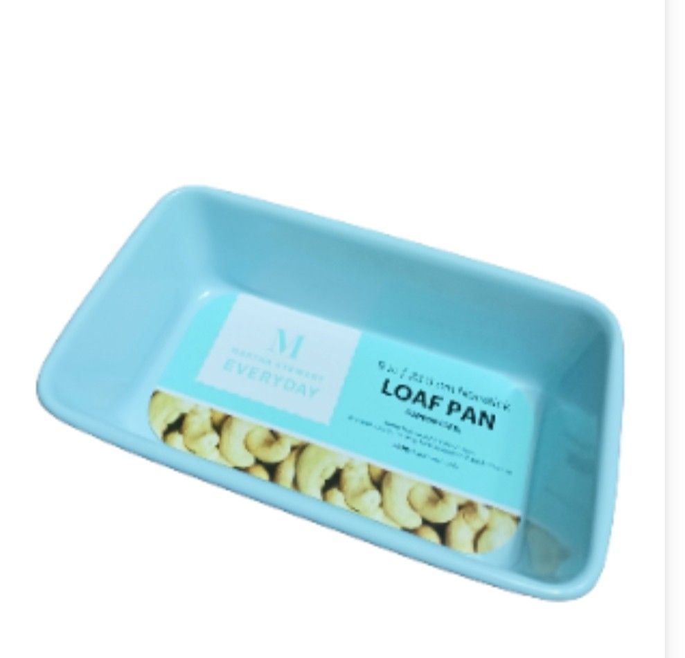 Martha Stewart Loaf Pan (Category: Bakeware) located in Las Pinas. Submitted by andengbu (Listing ID 1228094834, Image 1). Description: BN Martha Stewart Non Stick Loaf Pan Carbon Steel size 9".
