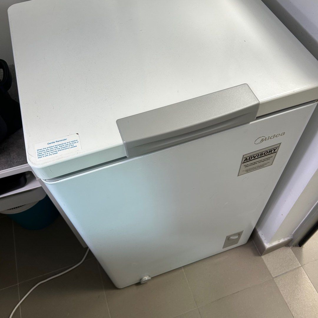 Midea 99L Chest Freezer MDRC152FZG01SG, TV & Home Appliances, Kitchen