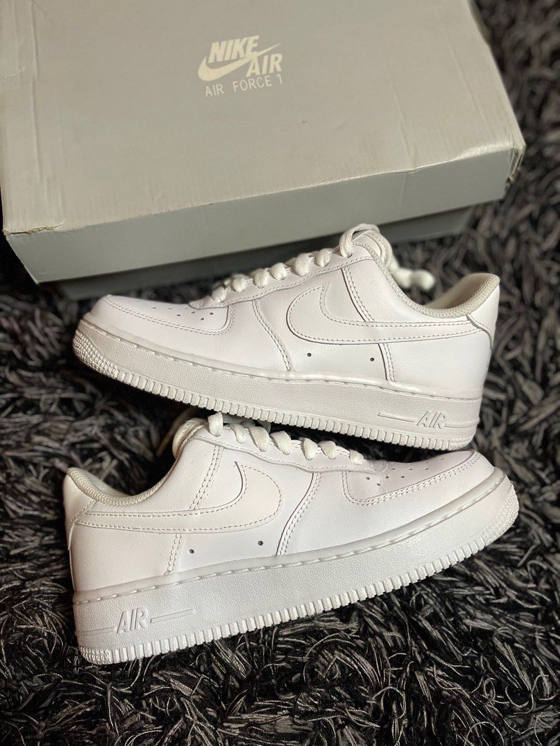 OEM!! Air Force 1 Triple White / US 7 With box, Men's Fashion, Footwear,  Sneakers on Carousell