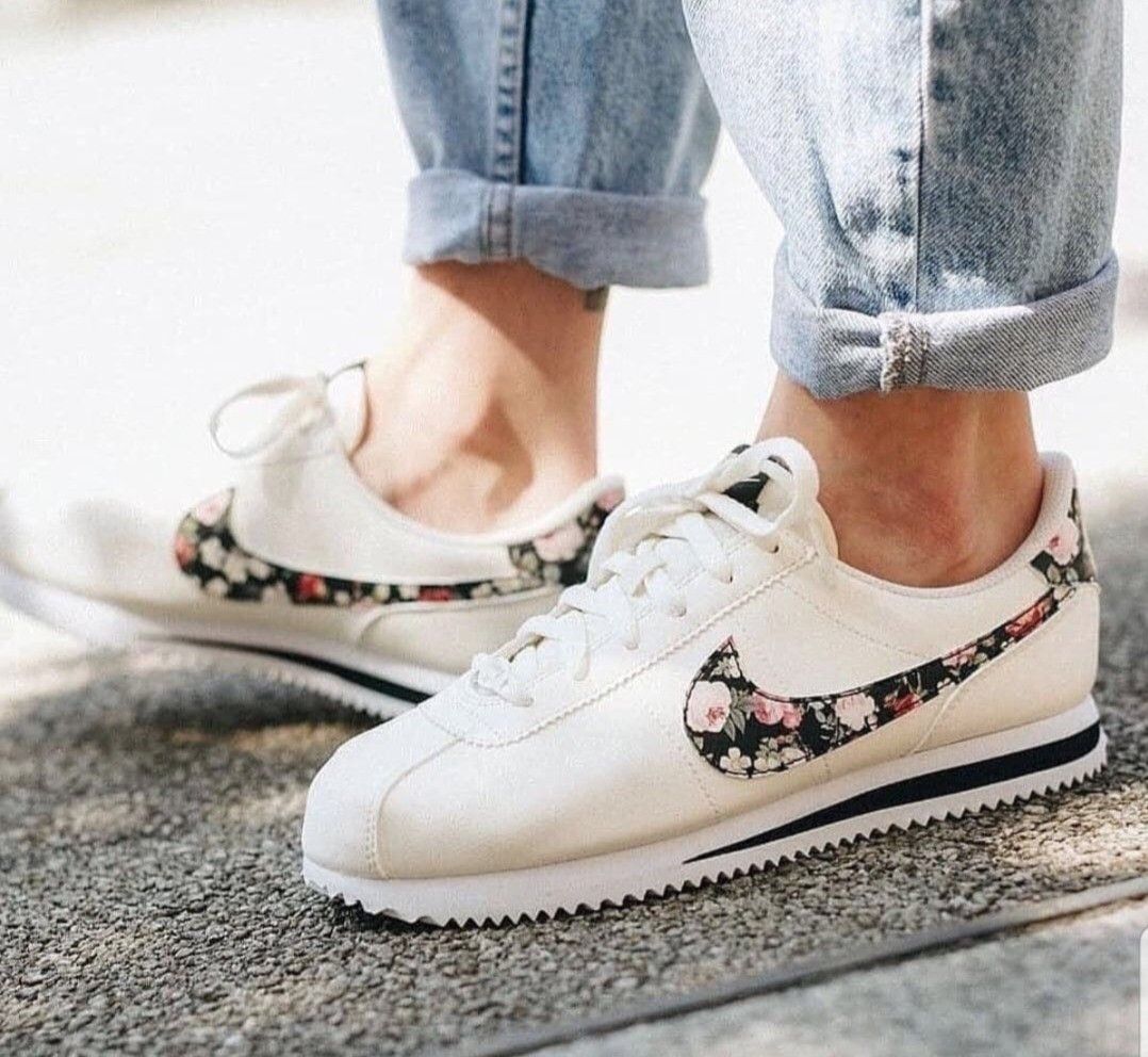 Nike vintage hot sale floral women's