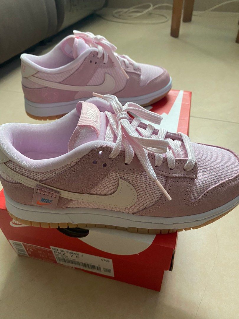 Nike Dunk Low, 女裝, 鞋, 波鞋- Carousell