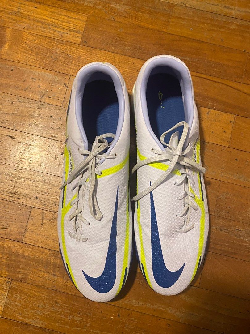 turf shoes nike