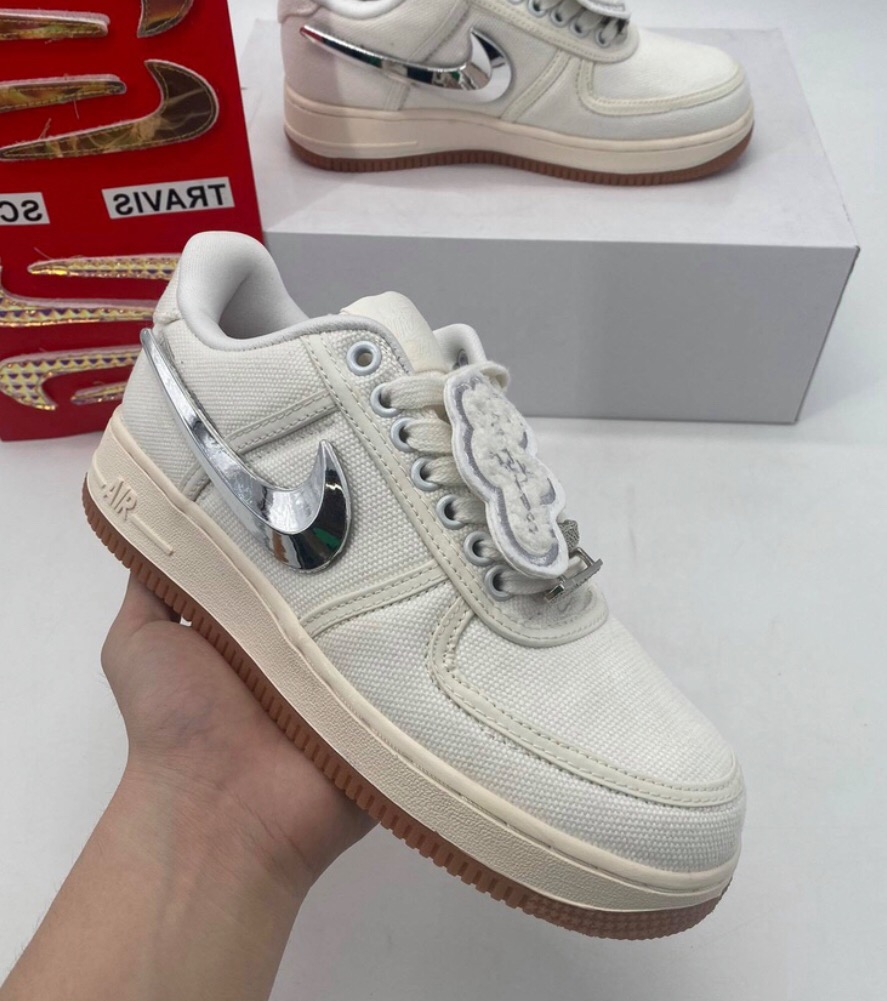 NIKE x TRAVIS SCOTT af1s, Men's Fashion, Footwear, Shoe inserts ...