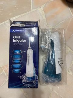 Oral irrigator