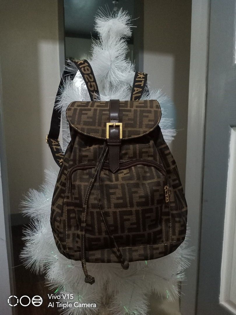 Fendi outlet pack bag
