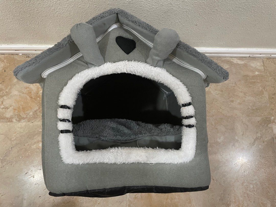 Pet House, Pet Supplies, Homes & Other Pet Accessories on Carousell