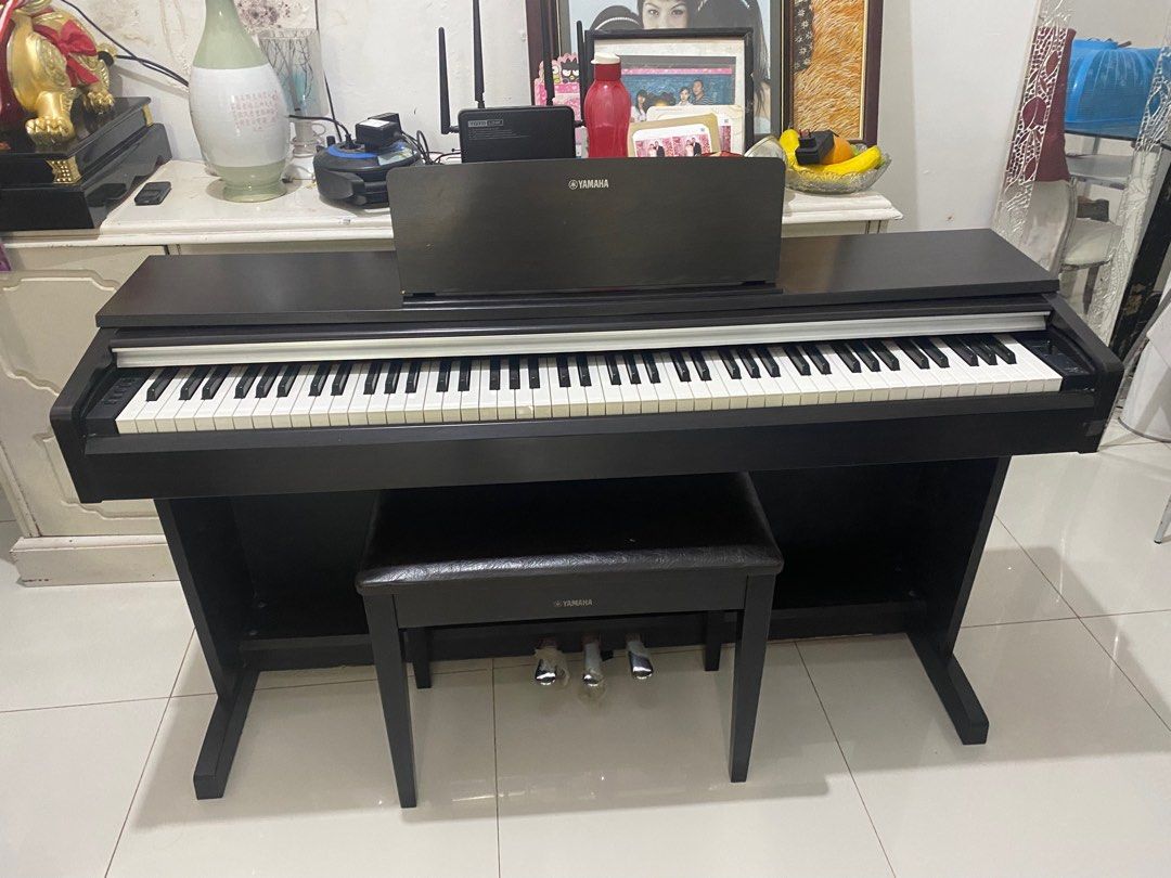 Piano YAMAHA Arius PA 150