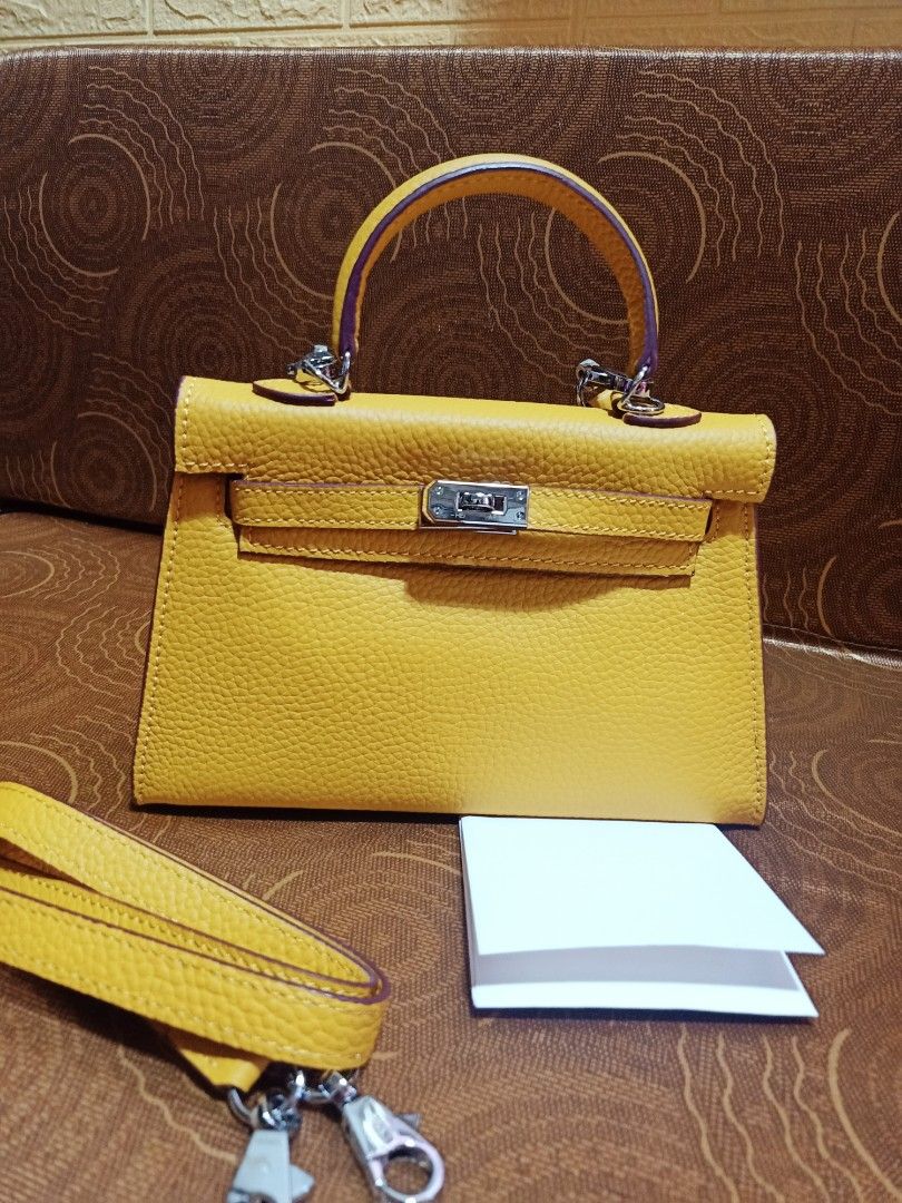 Preloved Hermes lindy (Category: Luxury Bags & Wallets) located in Cebu City. Submitted by day.98 (Listing ID 1228105793, Image 1). Description: selected from japan surplus togo leather& genuine leather coded no flaws wirh dust bag two strap.