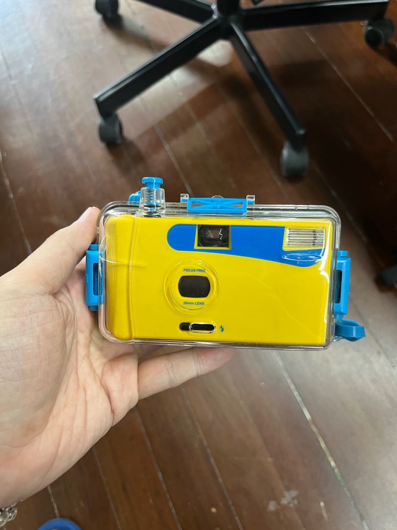 Reloadable Underwater Camera With Flash (U204), Photography, Cameras