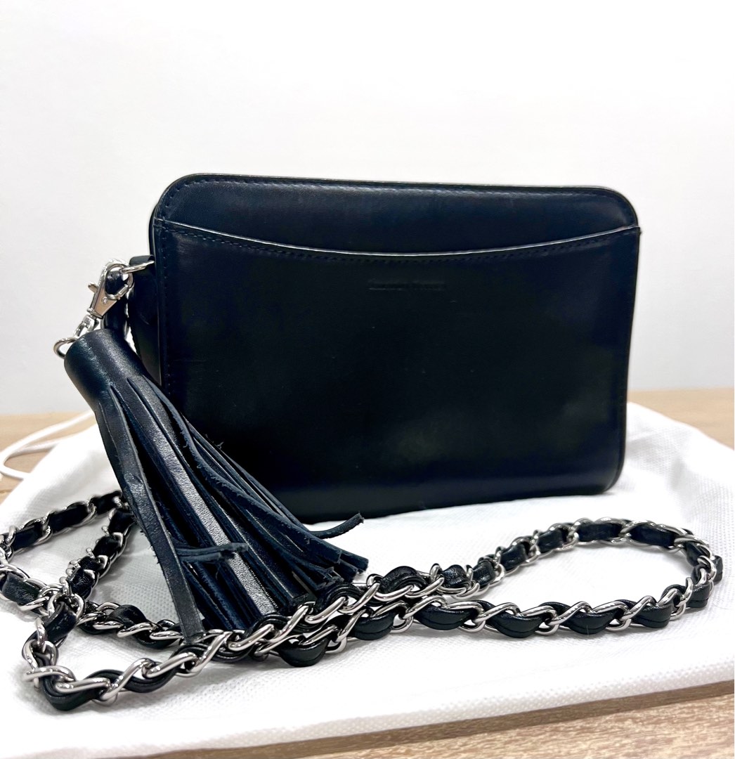 Samantha Thavasa Black Sling Bag, Women's Fashion, Bags & Wallets ...