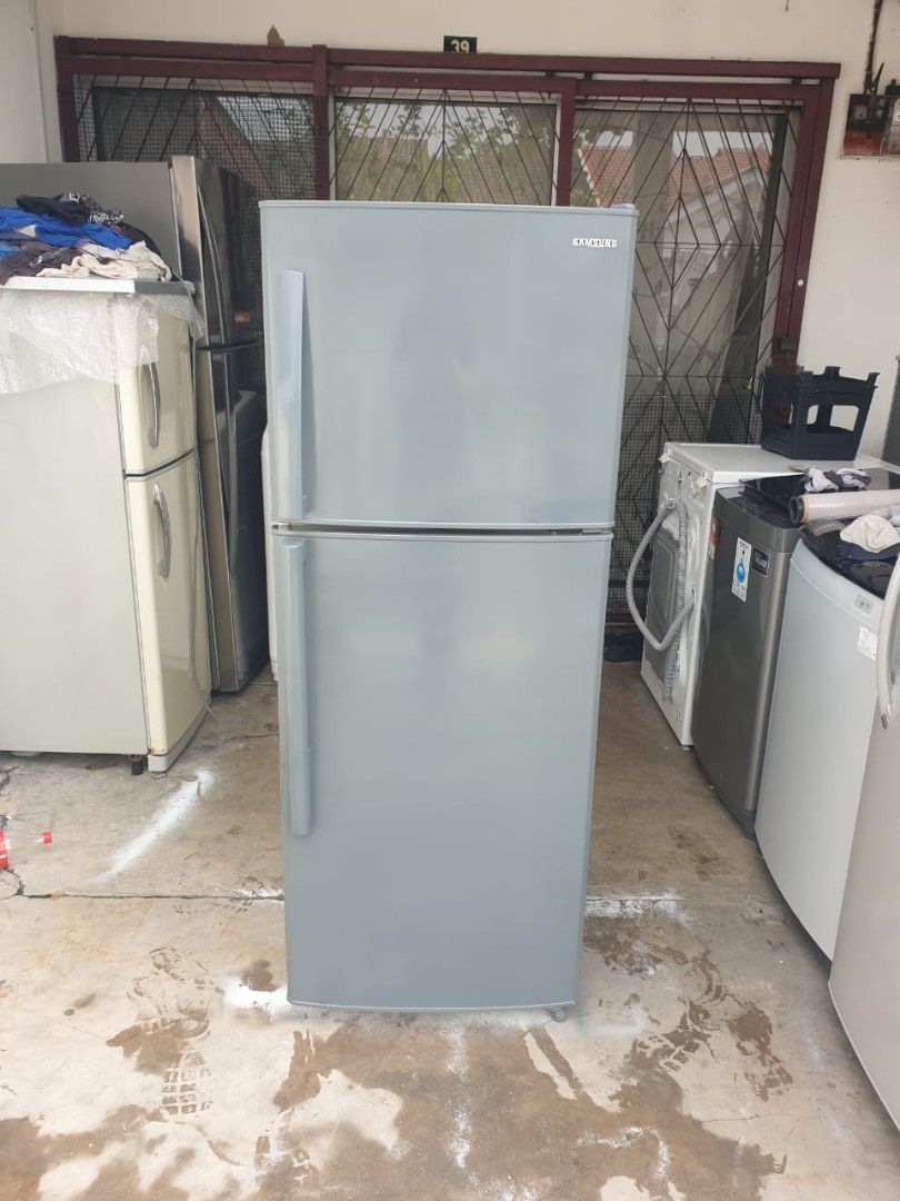 Samsung 2-Door Jumbo Fridge: The Ultimate Cooling Powerhouse! Samsung 2 doors 300l inverter fridge