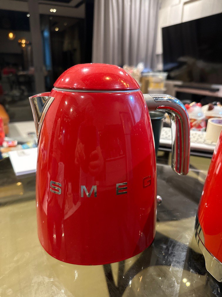Smeg kettle and toaster set, TV & Home Appliances, Kitchen Appliances
