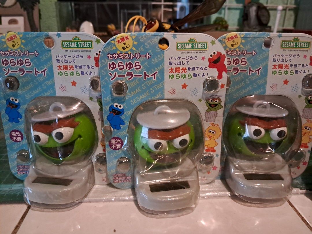 Solar Bobble heads sesame street, Hobbies & Toys, Toys & Games on Carousell
