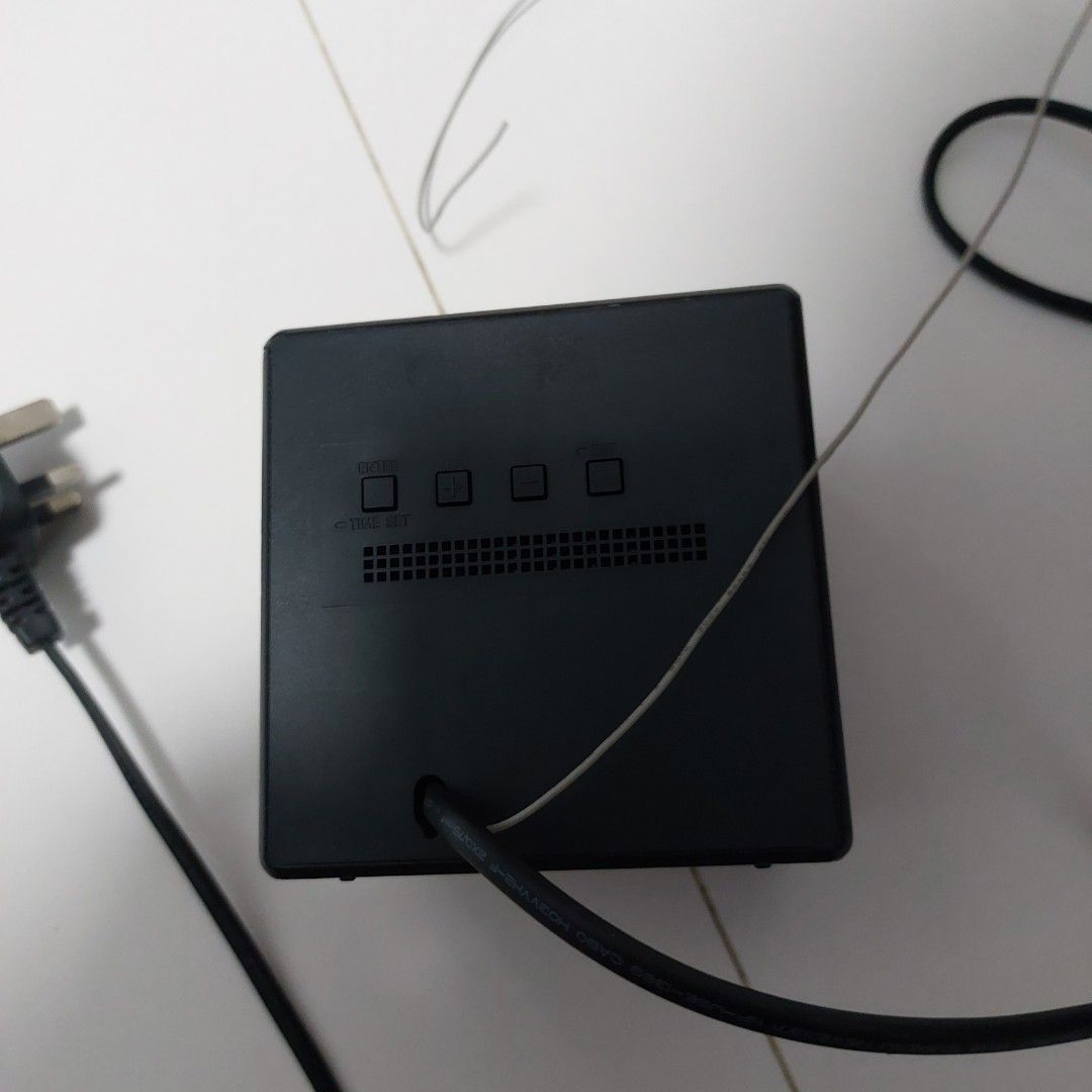 Sony clock and radio ICFC1, Furniture & Home Living, Home Decor