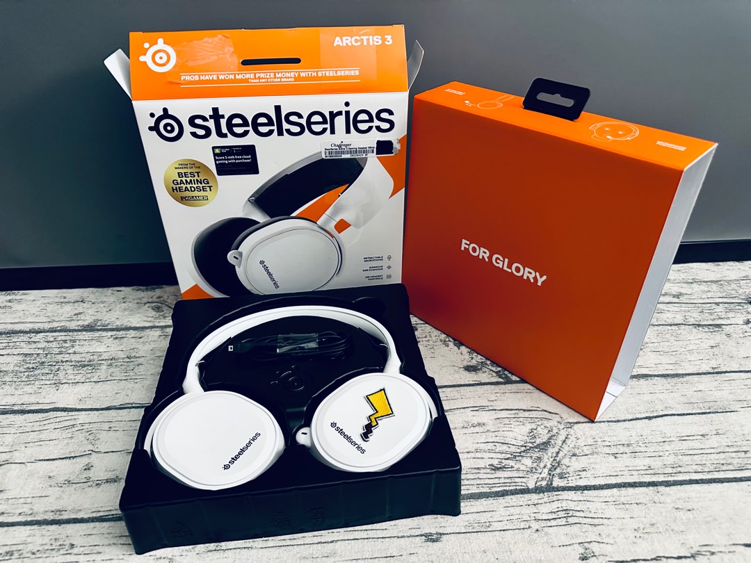SteelSeries Arctis 3 Gaming Headset (White), Audio, Headphones