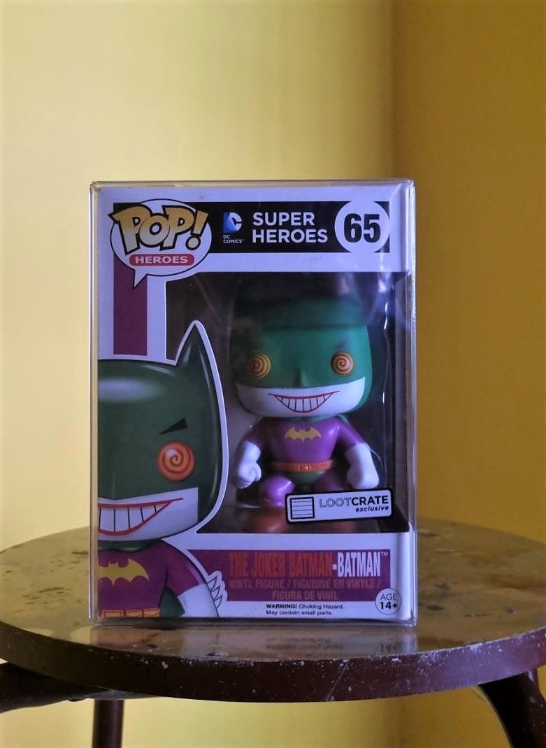 Funko pop joker batman loot crate exclusive store