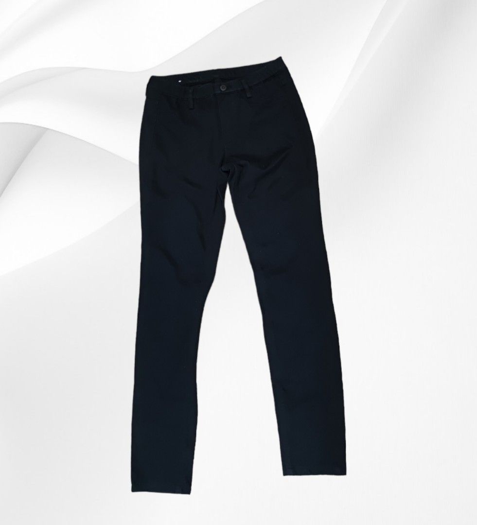 SMALL UNIQLO ULTRA STRETCH JEANS (Category: Jeans) located in Quezon City. Submitted by aliyah.mp4 (Listing ID 1228143455, Image 1). Description: .