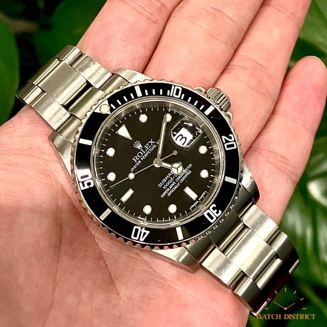 VALUE 2006 Rolex Submariner Date 16610LN Luxury Watches on Carousell