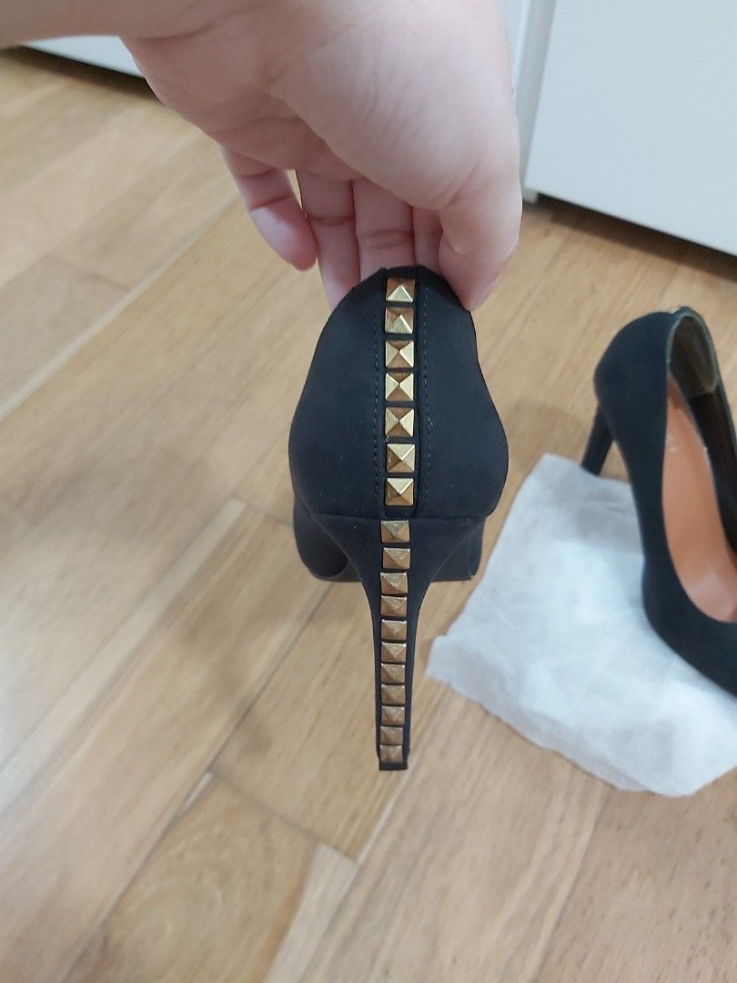 Gold heels very online