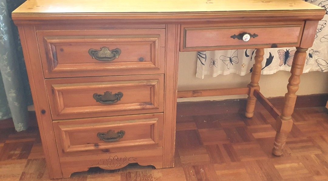 Vintage American Young Hinkle Desk, Furniture & Home Living, Furniture