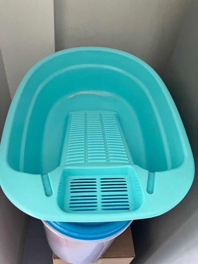 Wash tub with wash board, Everything Else on Carousell