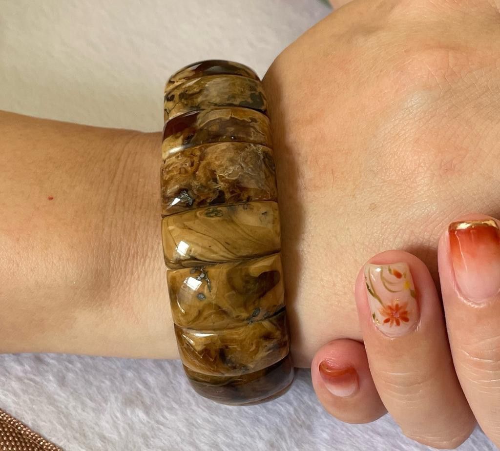 Amber hotsell stretch bracelet
