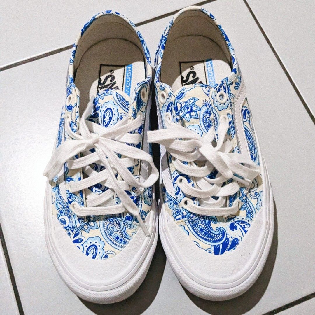 White low shop top vans womens
