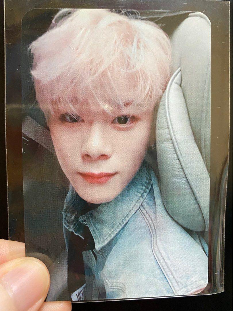 (Sold) ASTRO Moonbin Rise Up Photocard, Hobbies & Toys, Memorabilia